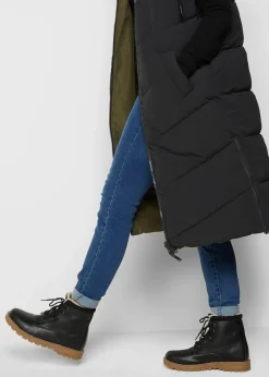 bonprix Bekleidung·Hosen|Jacken & Mäntel^Wende-Steppweste aus recyceltem Polyester mit Kapuze schwarz/dunkeloliv