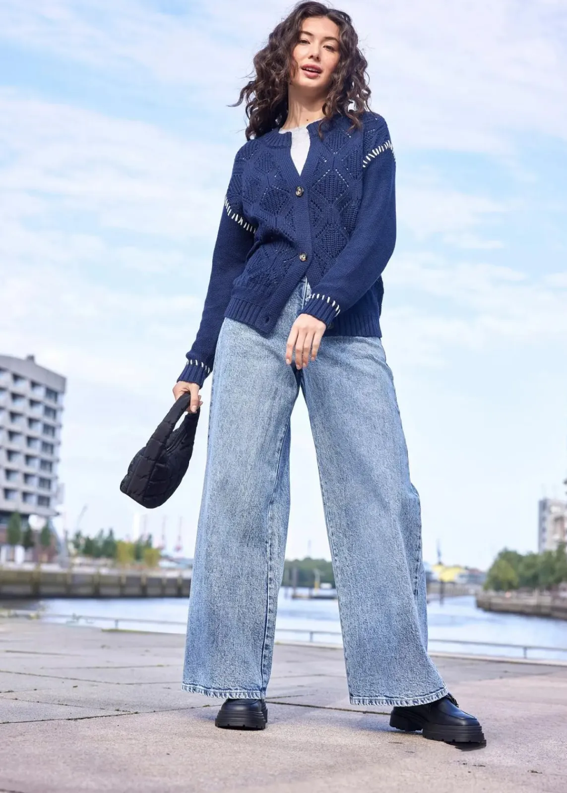 bonprix Jeans|Kurzgrößen^Wide Leg Jeans High Waist eisblau denim used