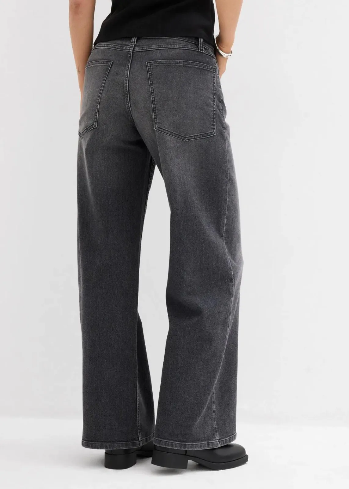 bonprix Kurzgrößen|Jeans^Wide-Leg-Jeans, High Waist schwarz denim used