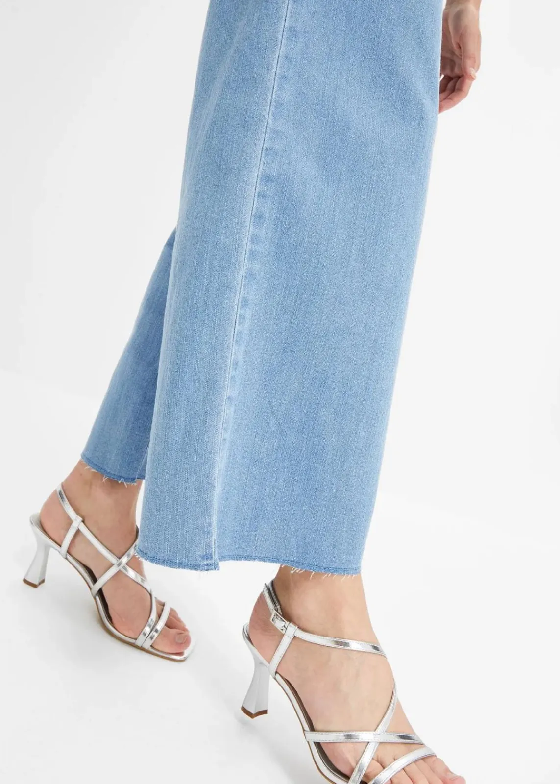 bonprix Jeans|Bekleidung·Shirts & Tops^Wide-Leg-Jeans, High Waist, cropped hellblau denim used