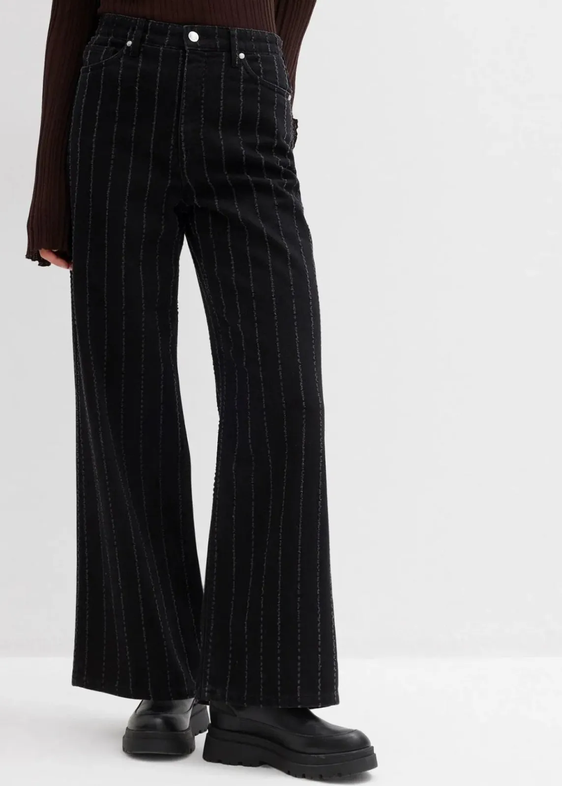bonprix Jeans|Bekleidung·Shirts & Tops^Wide-Leg-Jeans High Waist mit Destroyed Effekten schwarz denim used