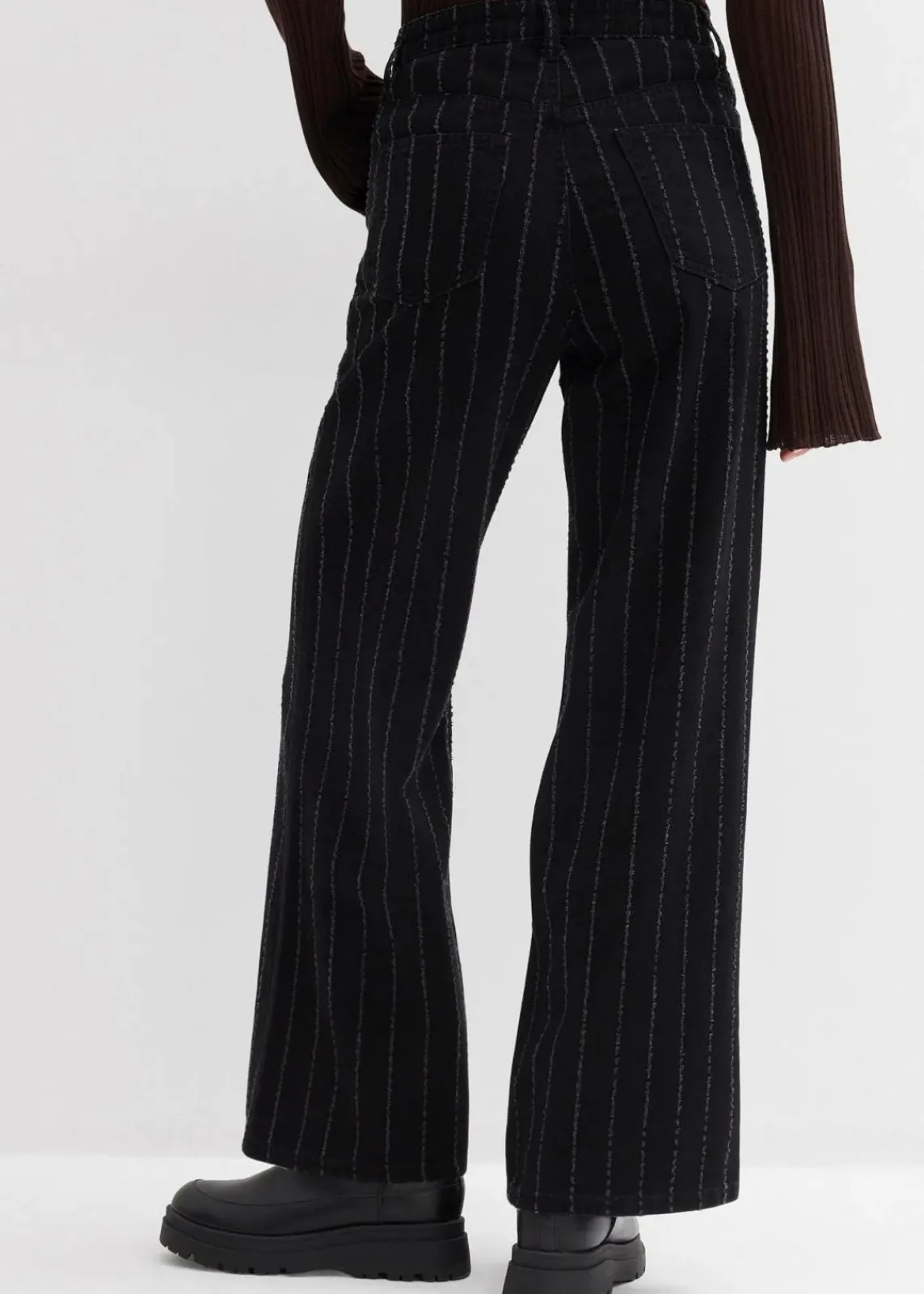 bonprix Jeans|Bekleidung·Shirts & Tops^Wide-Leg-Jeans High Waist mit Destroyed Effekten schwarz denim used