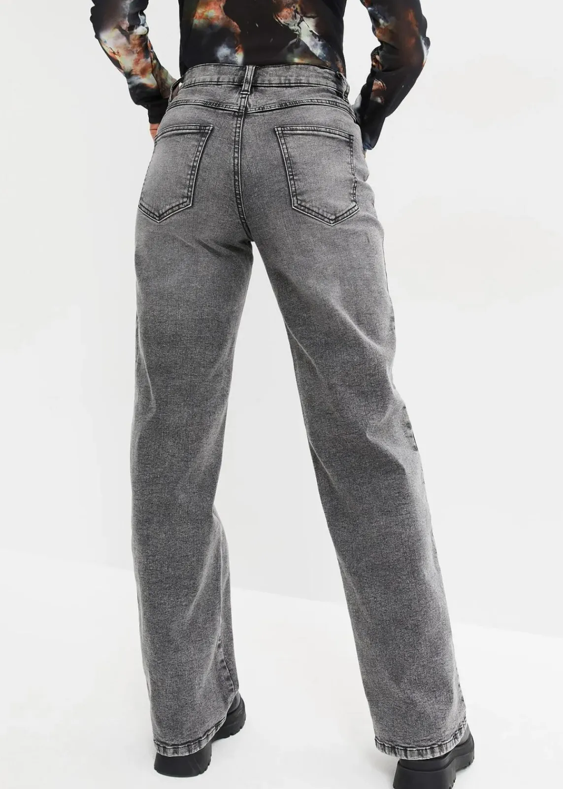 bonprix Jeans^Wide-Leg-Jeans, High Waist mit Nietenbesatz grau denim