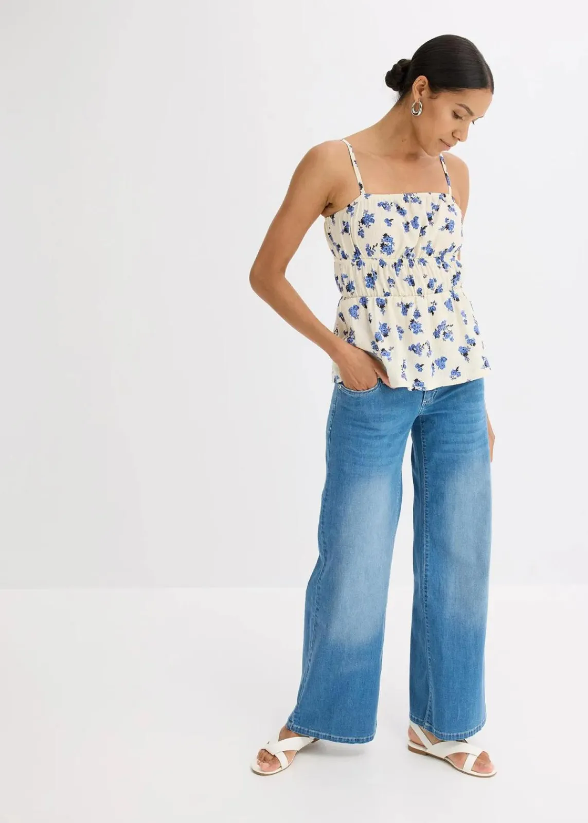 bonprix Jeans|Kurzgrößen^Wide-Leg-Jeans, Low Waist hellblau denim used