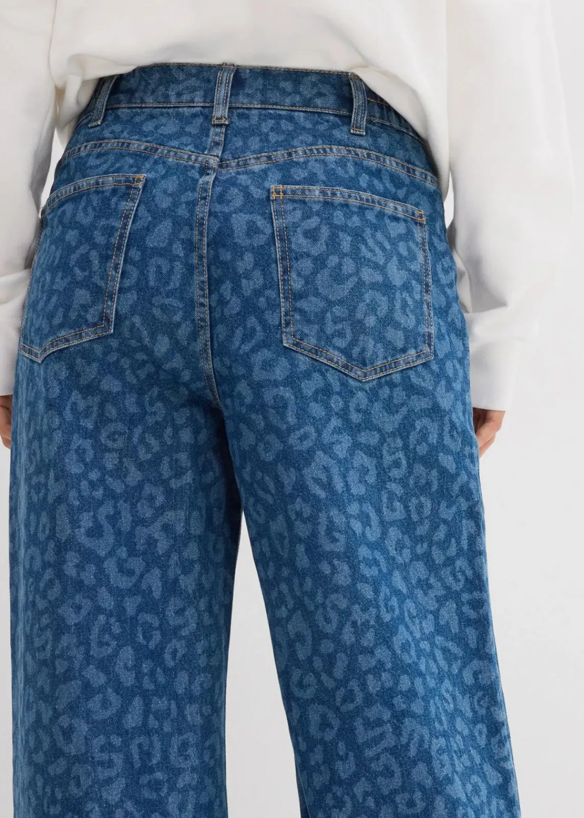 bonprix Kurzgrößen|Bekleidung·Shirts & Tops^Wide-Leg-Jeans Mid Waist blau denim leo bedruckt