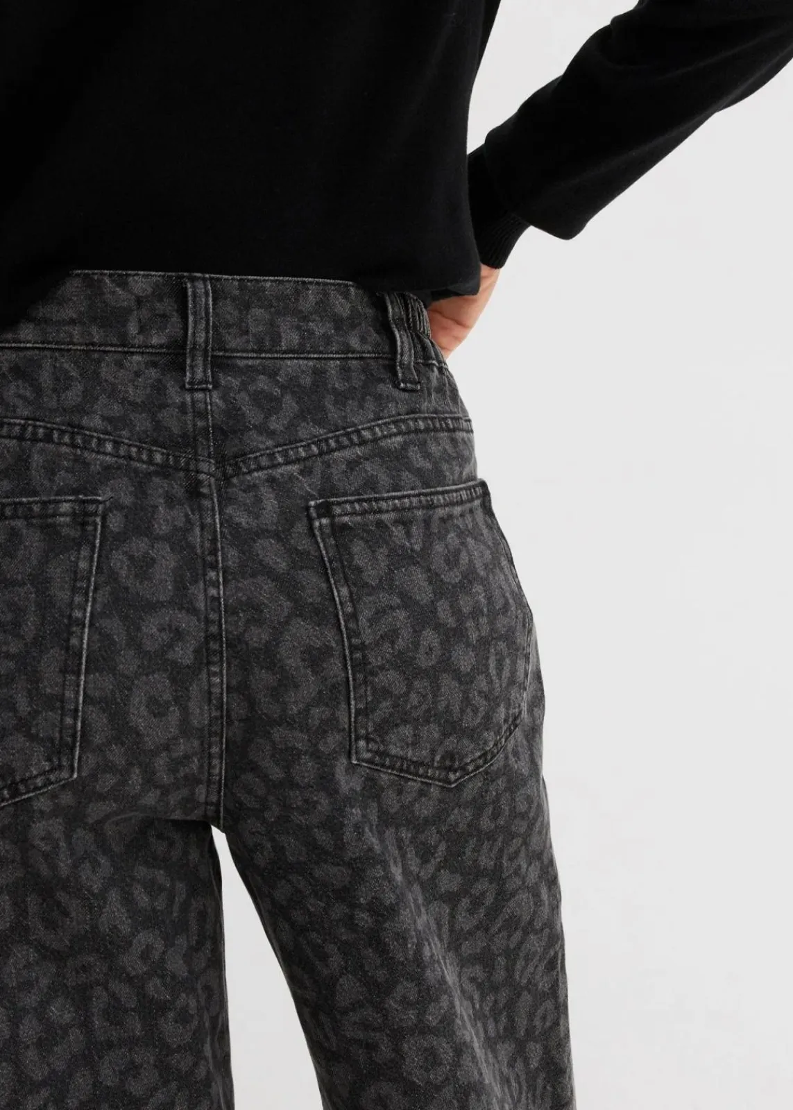 bonprix Kurzgrößen|Bekleidung·Shirts & Tops^Wide-Leg-Jeans Mid Waist dunkelgrau denim leo bedruckt