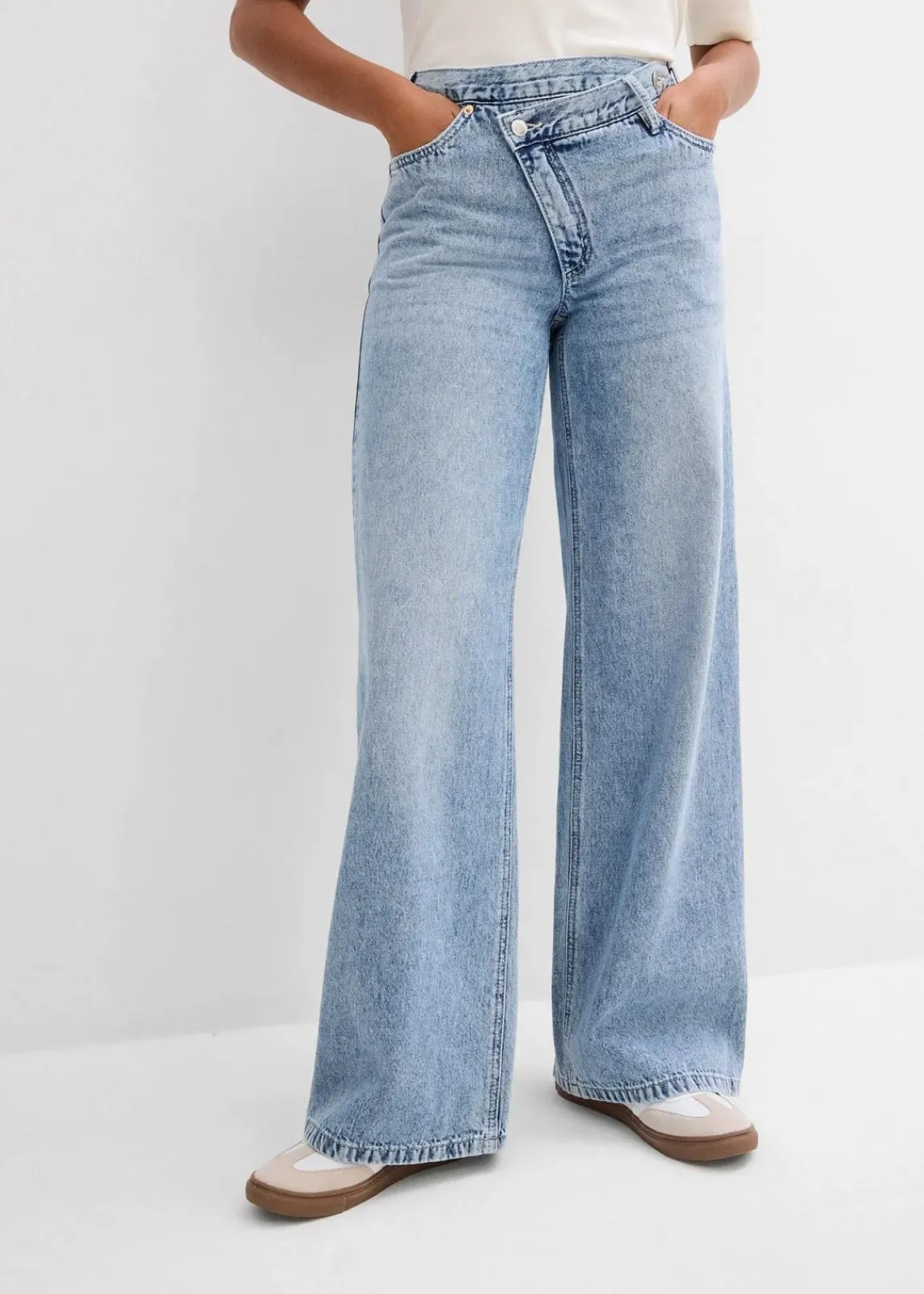 bonprix Jeans|Kurzgrößen^Wide-Leg-Jeans Mid Waist, Low Stretch eisblau denim used