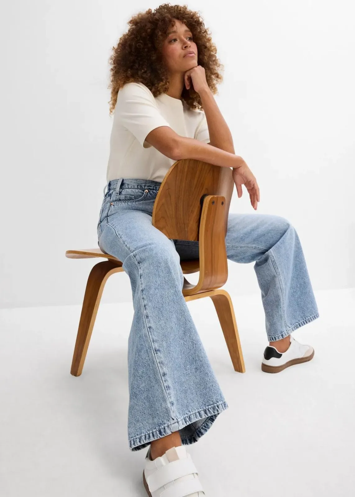 bonprix Jeans|Kurzgrößen^Wide-Leg-Jeans Mid Waist, Low Stretch eisblau denim used