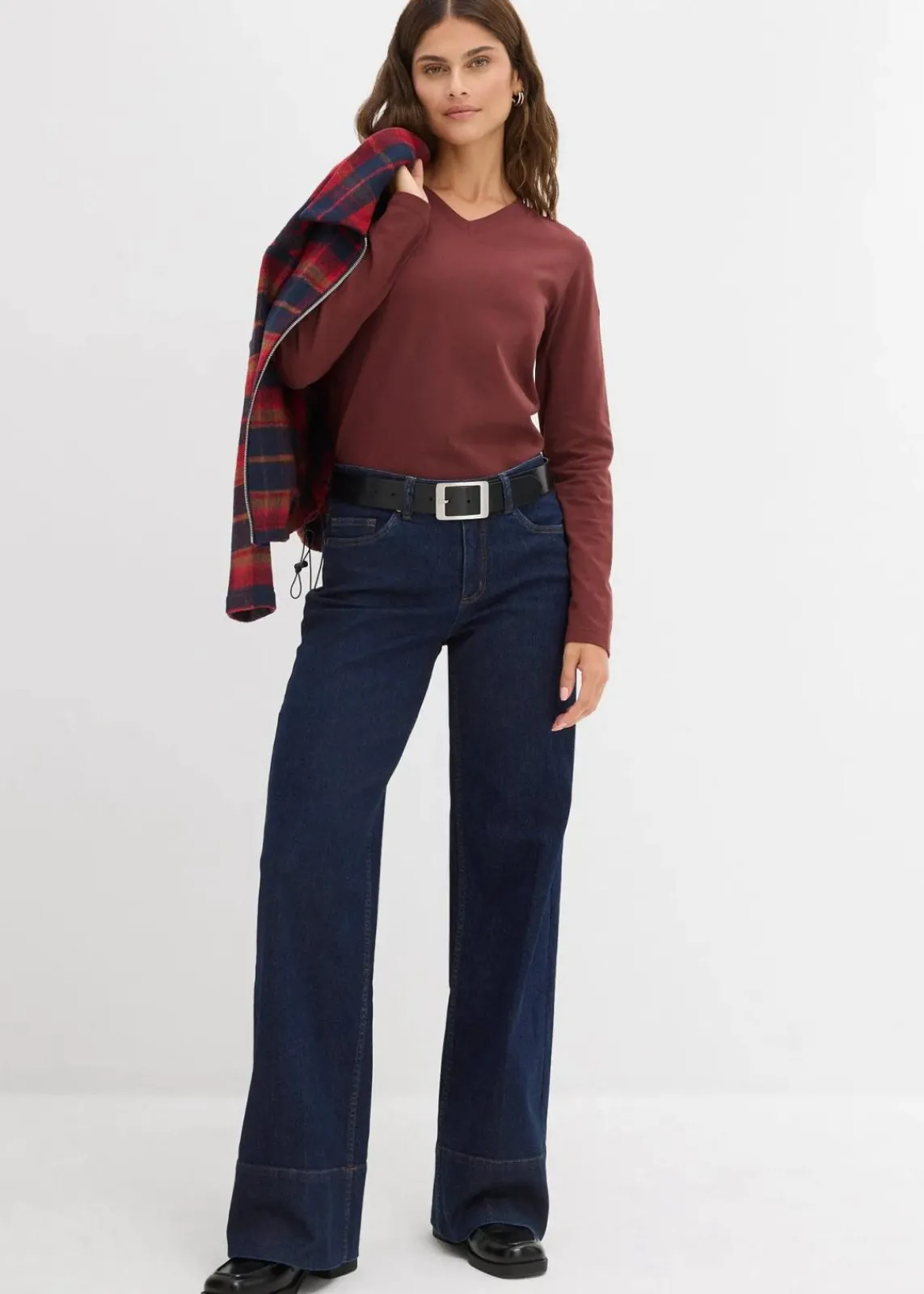 bonprix Kurzgrößen|Bekleidung·Shirts & Tops^Wide-Leg-Jeans Mid Waist mit Bio Baumwolle tiefblau denim ungewaschen