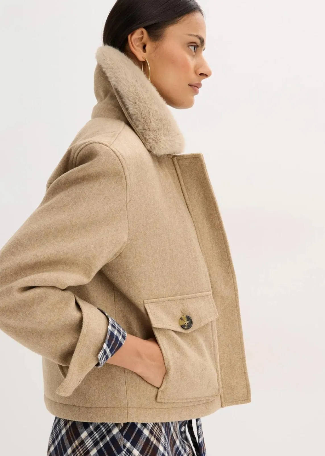bonprix Bekleidung·Hosen|Jacken & Mäntel^Winterjacke in Wolloptik hellkhaki meliert