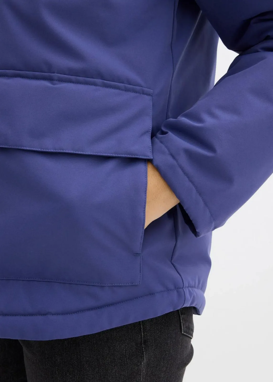 bonprix Bekleidung·Hosen|Jacken & Mäntel^Winterjacke mit aufgesetzen Taschen dunkelpazifik