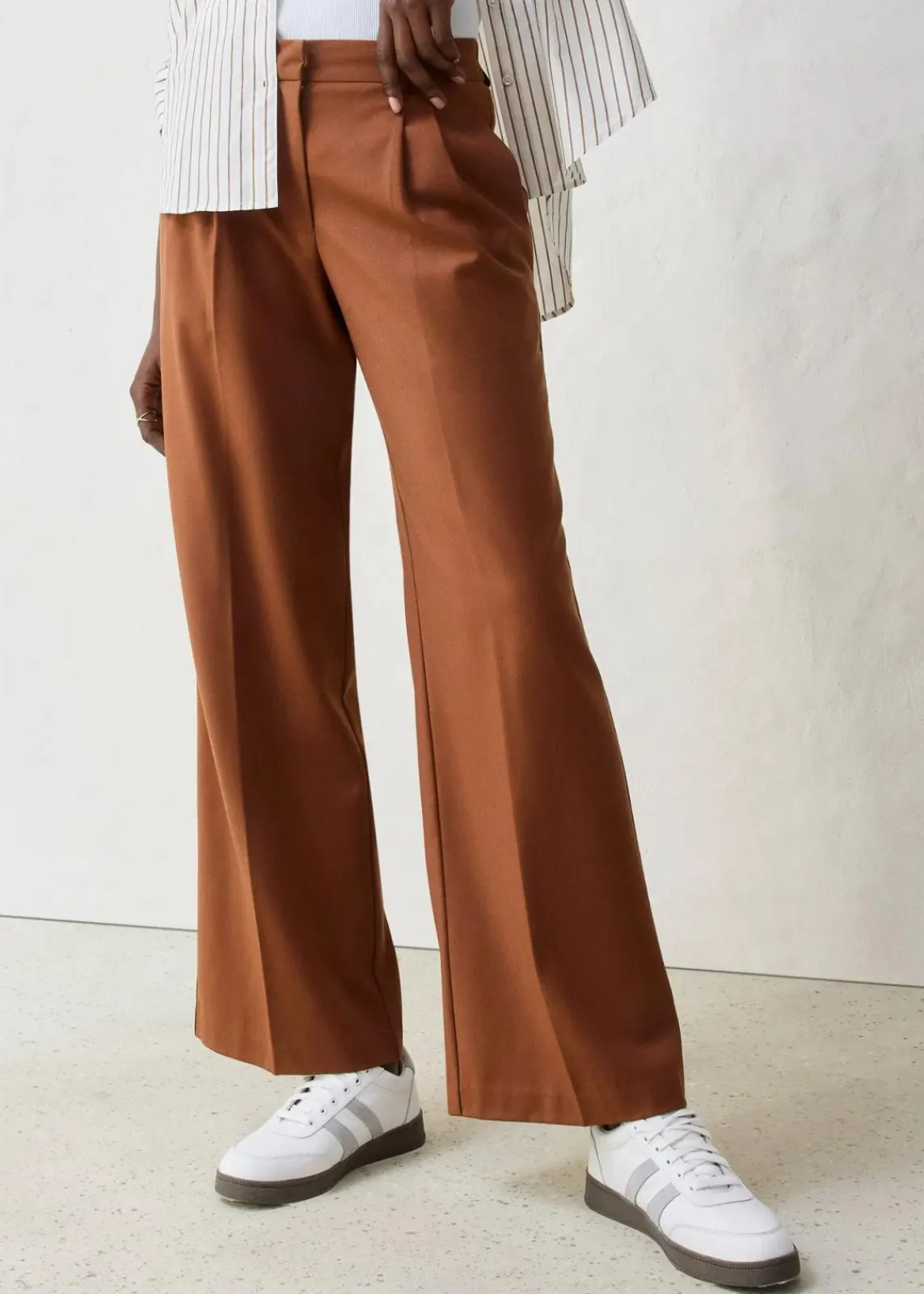 bonprix Bekleidung·Kleider^Wollhose mit Bundfalten ziegelbraun