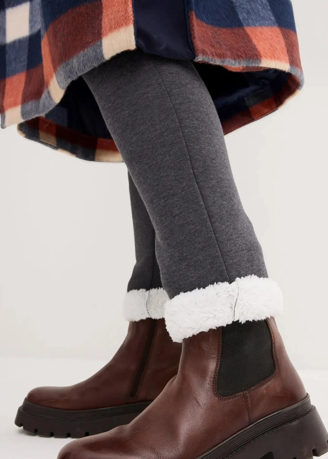 bonprix Bekleidung·Blazer|Umstandsmode^Wärmende Umstands-Leggings mit Teddyfutter anthrazit meliert/wollweiß
