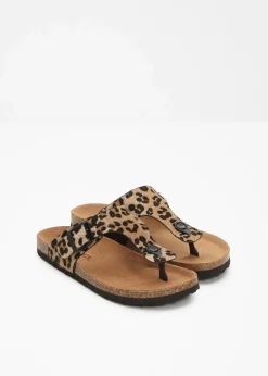 bonprix Sommerschuhe^Zehenstegpantoletten mit bequemem Fußbett beige leo bedruckt