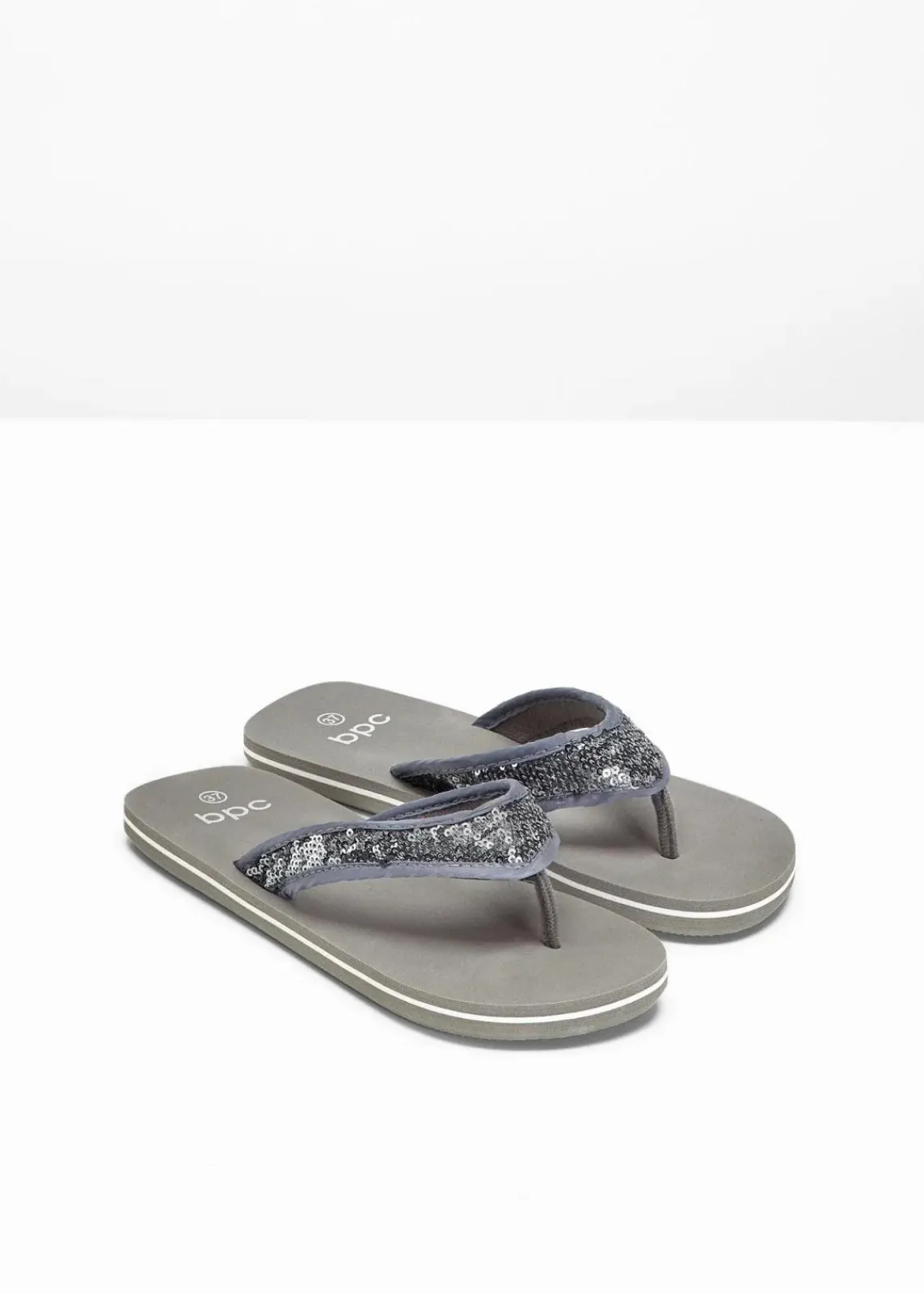 bonprix Schuhe & Accessoires In Spezialgrößen·Schuhe In Übergröße|Sommerschuhe^Zehenstegpantoletten mit Pailletten grau