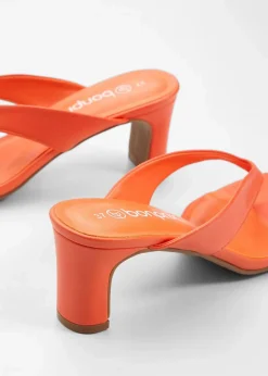 bonprix Sommerschuhe^Zehenstegpantoletten mit Blockabsatz mango