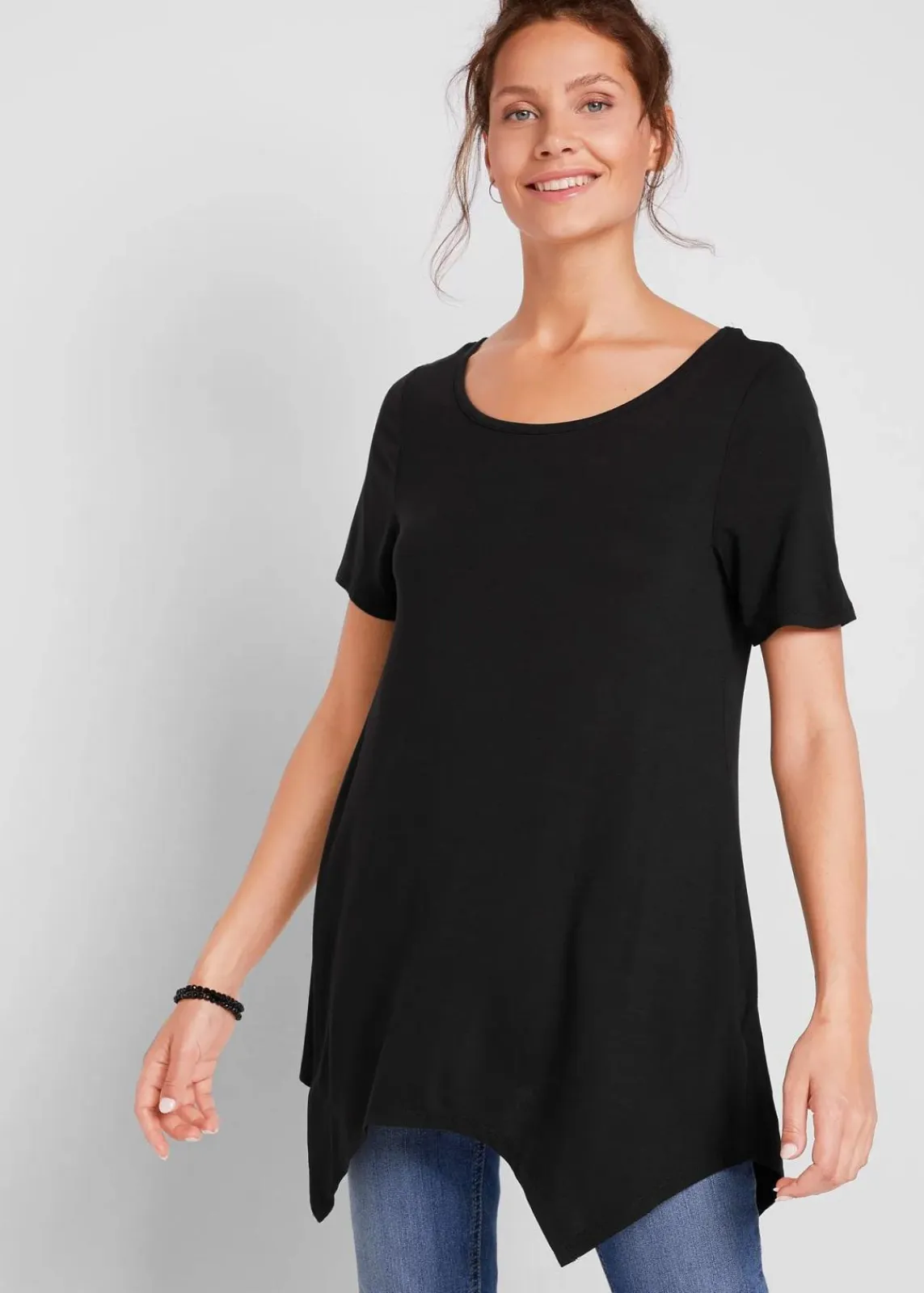 bonprix Shirts & Tops|Nachhaltigere Materialien^Zipfel Longshirt, kurzarm schwarz