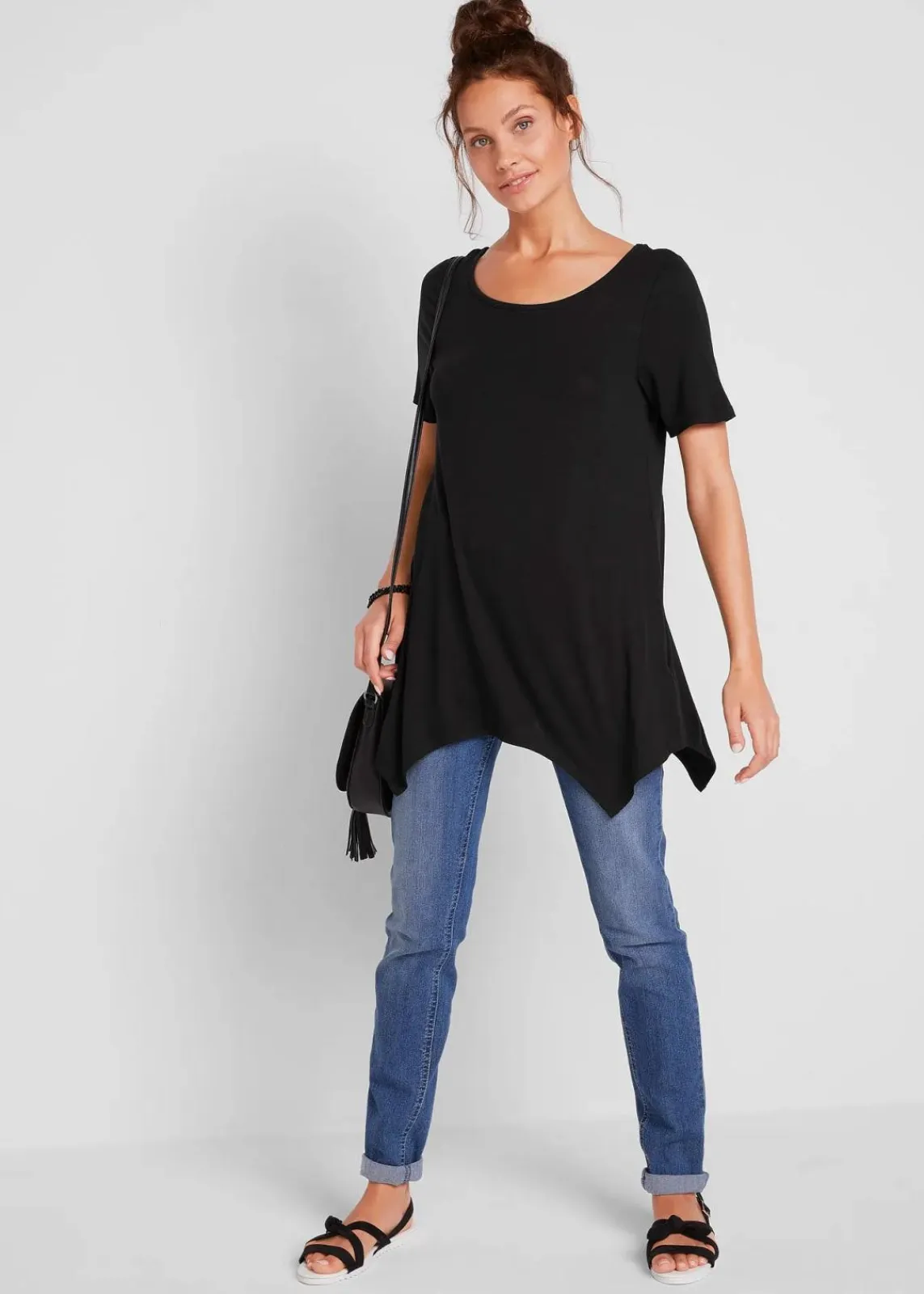 bonprix Shirts & Tops|Nachhaltigere Materialien^Zipfel Longshirt, kurzarm schwarz